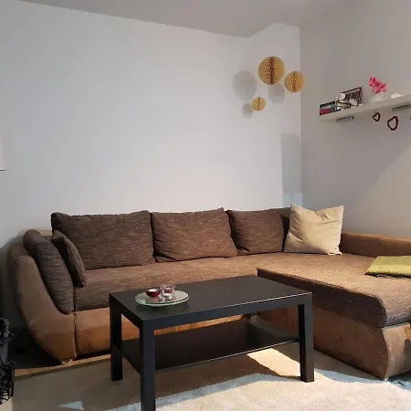 Gaestewohnung Direkt An Der Wallmauer דירה נויברנדנבורג